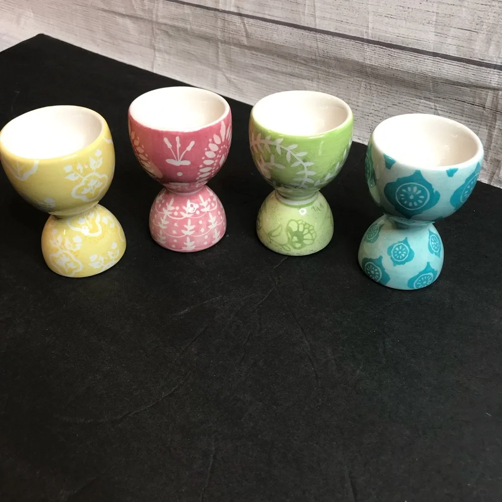 Pottery Barn Boxed Set Of 4 Ceramic Egg Cups